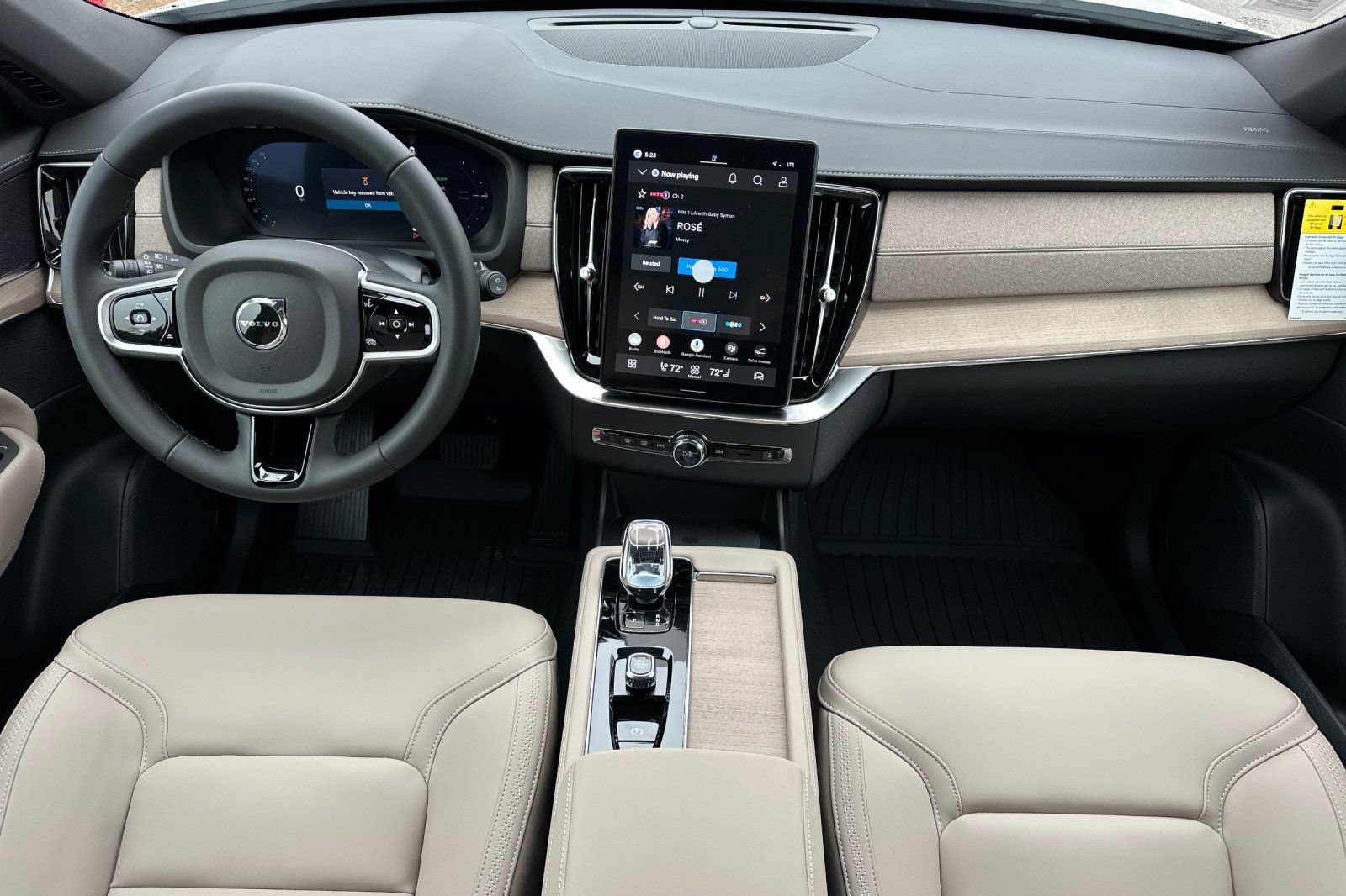 New 2026 Volvo XC90 T8 Plus w/ Protection Package AWD/4WD image 13
