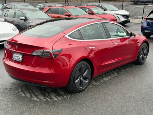 Used 2018 Tesla Model 3 Mid Range image 5