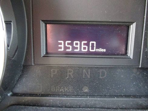 Used 2016 Dodge Grand Caravan SE FWD image 13