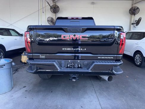 Used 2024 GMC Sierra 2500 Denali w/ Denali Reserve Package AWD/4WD image 5