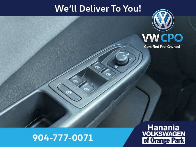 Certified 2025 Volkswagen Taos SE FWD image 24