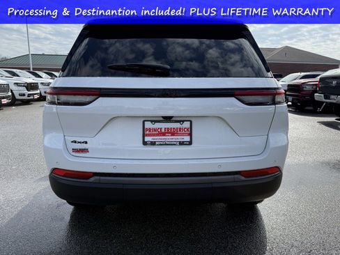New 2026 Jeep Grand Cherokee Altitude AWD/4WD image 4