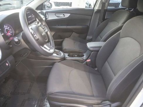 Used 2023 Kia Forte LXS image 18