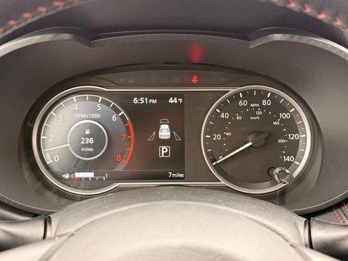 New 2025 Nissan Versa SR w/ Trunk Package image 26