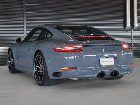 Used 2017 Porsche 911 Carrera GTS RWD image 3