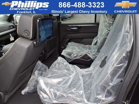 New 2026 Chevrolet Suburban Premier image 9