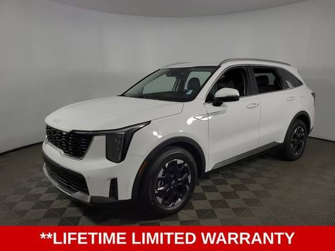 Used 2024 Kia Sorento S FWD image 3