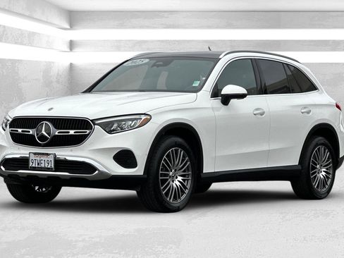 Certified 2025 Mercedes-Benz GLC 300 4MATIC image 8