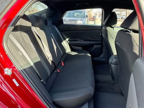 New 2025 Hyundai Elantra SEL image 26