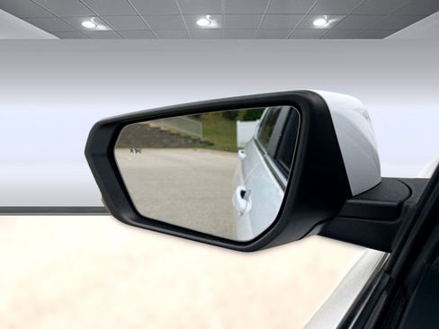 Used 2022 Chevrolet Equinox LT image 31