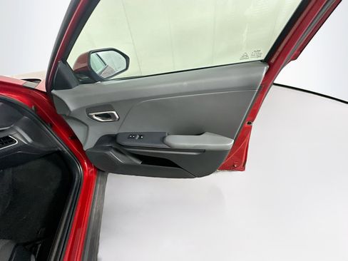 Used 2025 Kia K4 LXS image 30