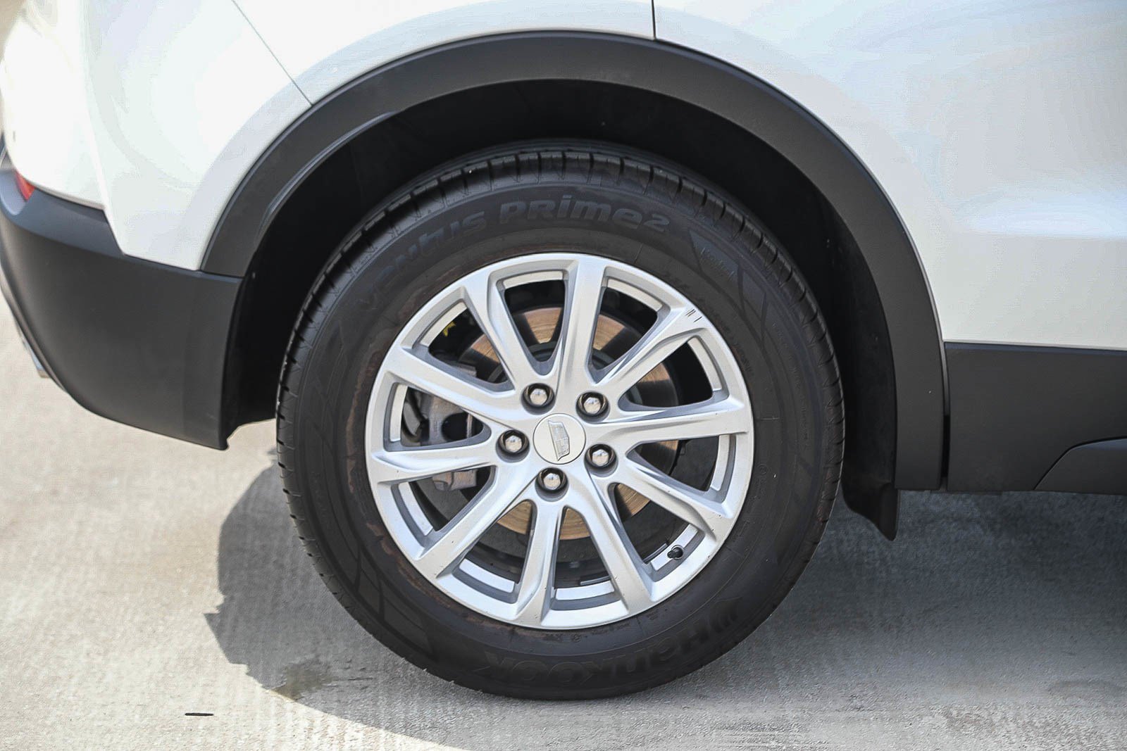 Used 2023 Cadillac XT4 Luxury w/ Cold Weather Package FWD image 11