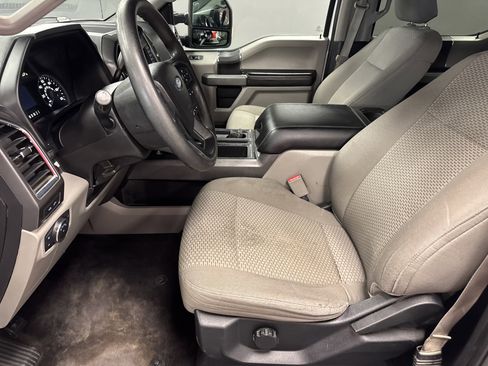 Used 2016 Ford F150 XLT w/ Trailer Tow Package AWD/4WD image 9