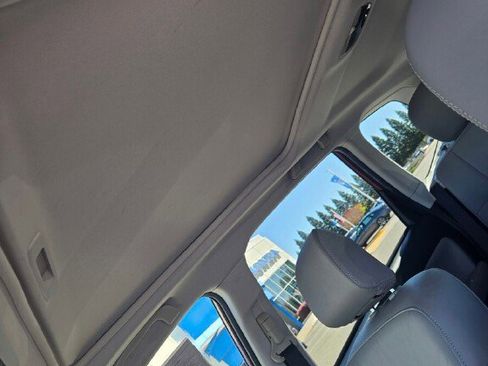 Used 2016 Subaru Forester 2.5i Limited image 16