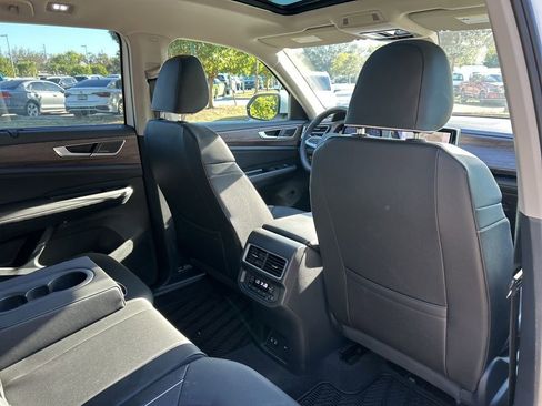 Certified 2025 Volkswagen Atlas SEL Premium R-Line image 52