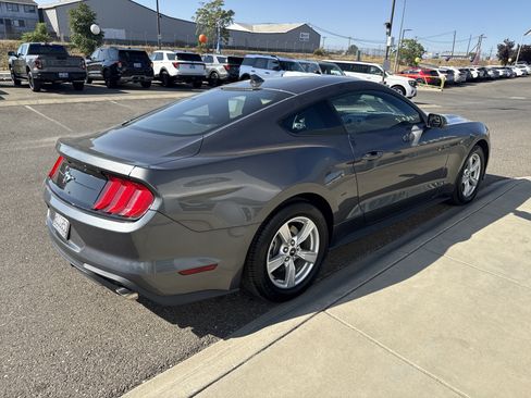 Used 2020 Ford Mustang Coupe RWD image 5