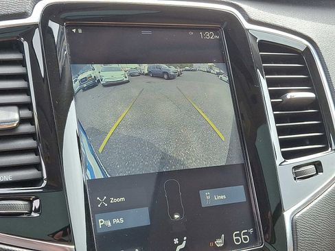 Used 2016 Volvo XC90 T6 Momentum w/ Momentum Plus Package image 19