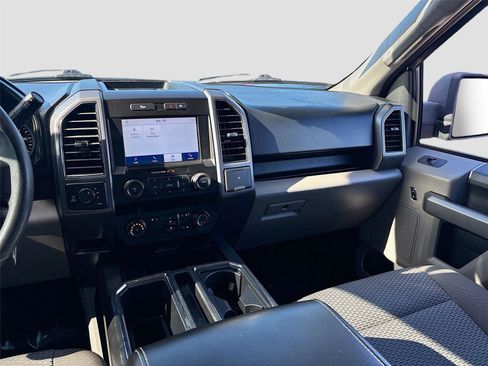 Used 2020 Ford F150 XLT image 23