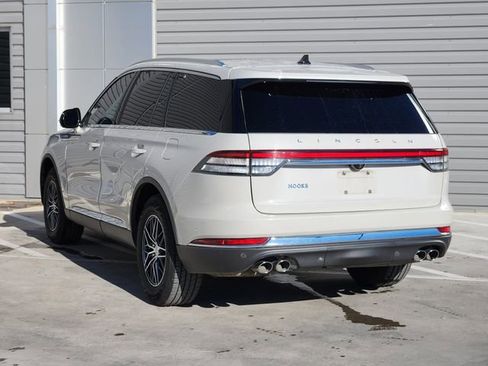 Used 2023 Lincoln Aviator Reserve w/ Equipment Group 201A image 7