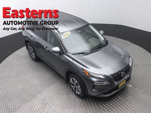 Used 2023 Nissan Rogue SV AWD/4WD image 3
