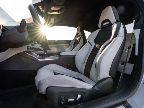 Used 2024 BMW M4 image 25