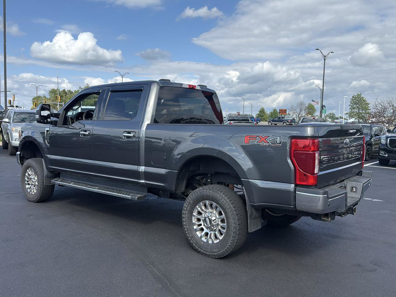 Used 2020 Ford F250 XLT w/ XLT Premium Package AWD/4WD image 3