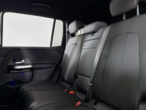New 2025 Mercedes-Benz GLB 250 image 7