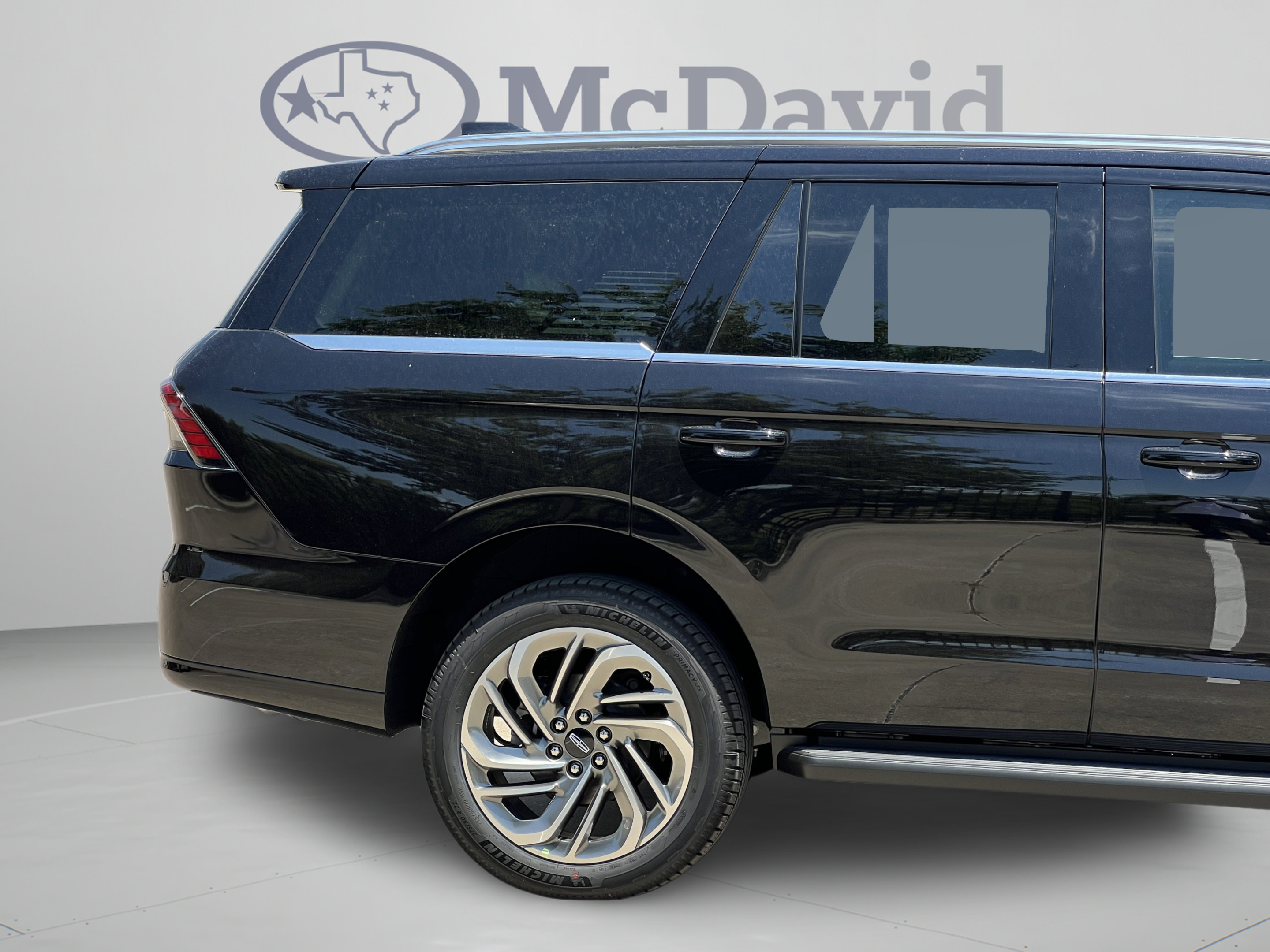 New 2027 Lincoln Navigator Premiere RWD image 30