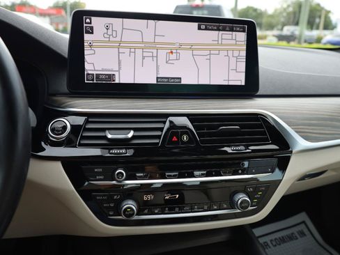 Used 2021 BMW 540i w/ Luxury Seating Package RWD image 8