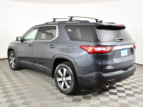 Used 2019 Chevrolet Traverse LT w/ LT Premium Package FWD image 8