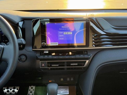 New 2026 Toyota Camry SE (Natl) image 9