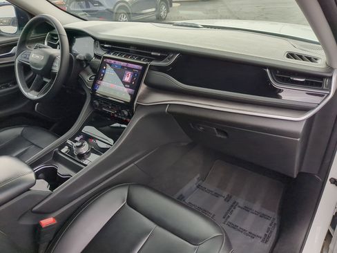 Used 2024 Jeep Grand Cherokee Limited 4xe image 36