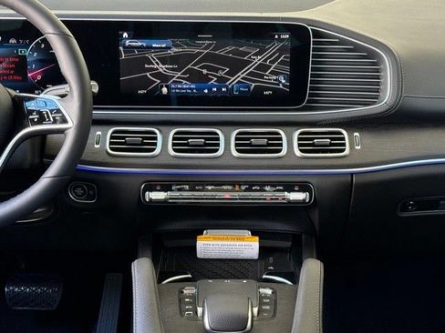 Certified 2025 Mercedes-Benz GLS 450 4MATIC image 9