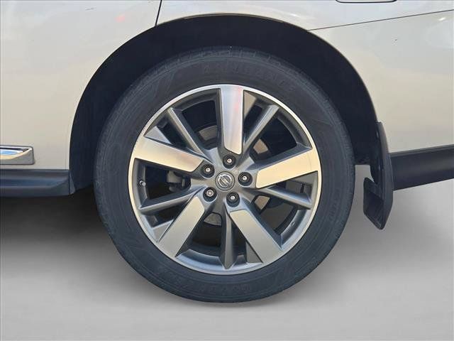 Used 2013 Nissan Pathfinder Platinum w/ Platinum Premium Pkg FWD image 22
