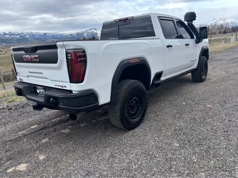 Used 2025 GMC Sierra 2500 AT4X w/ AT4X AEV Edition image 12