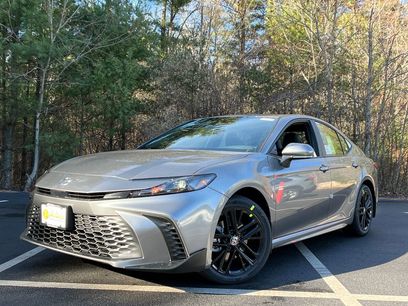 New 2026 Toyota Camry SE w/ Convenience Package