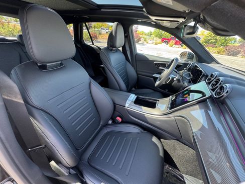 Certified 2026 Mercedes-Benz GLC 300 4MATIC image 17