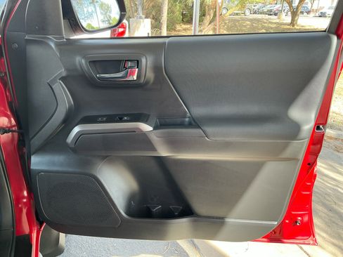 Used 2023 Toyota Tacoma TRD Sport w/ Advanced Technology Package image 16