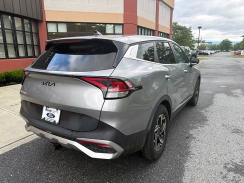 Used 2023 Kia Sportage LX FWD image 7