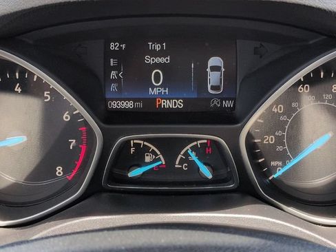 Used 2017 Ford Escape SE w/ Equipment Group 201A FWD image 25