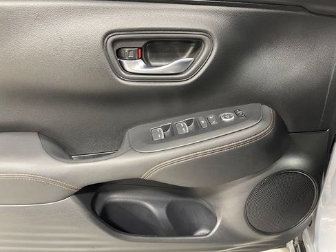 Used 2025 Honda HR-V Sport image 18