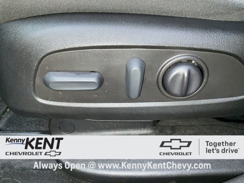 Used 2022 Chevrolet Blazer LT image 21