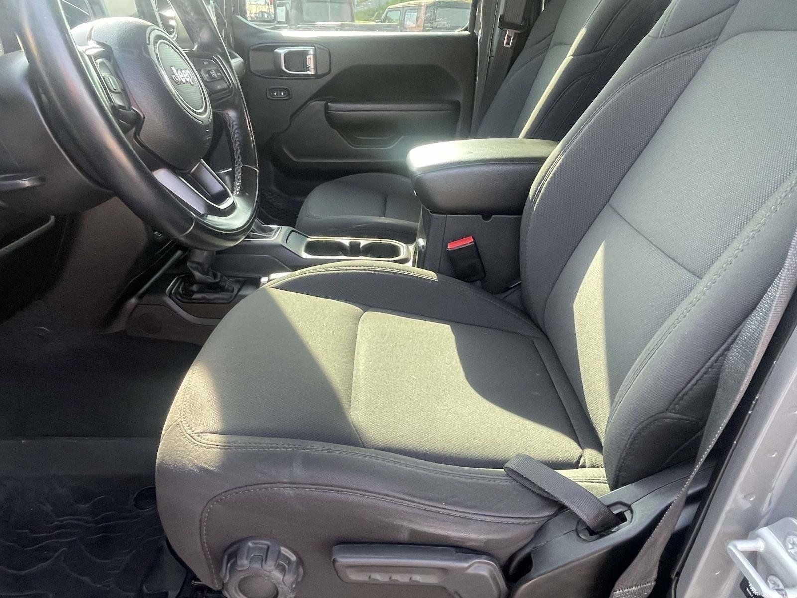 Used 2022 Jeep Gladiator Sport AWD/4WD image 12