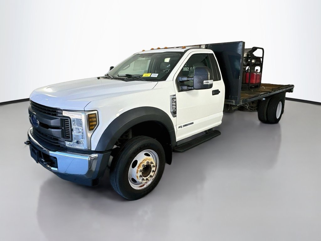 Used 2019 Ford F550 2WD Regular Cab Super Duty image 3