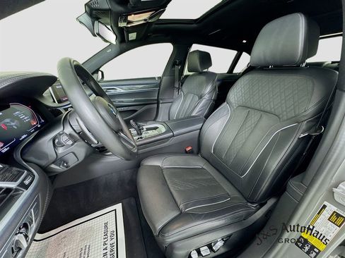 Used 2021 BMW 750i xDrive 750i xDrive w/ Executive Package image 11