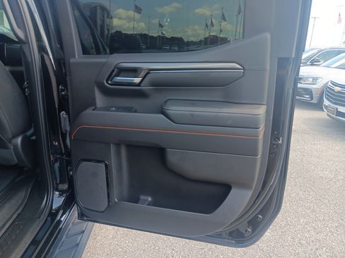 Used 2022 GMC Sierra 1500 AT4 w/ AT4 Preferred Package AWD/4WD image 19