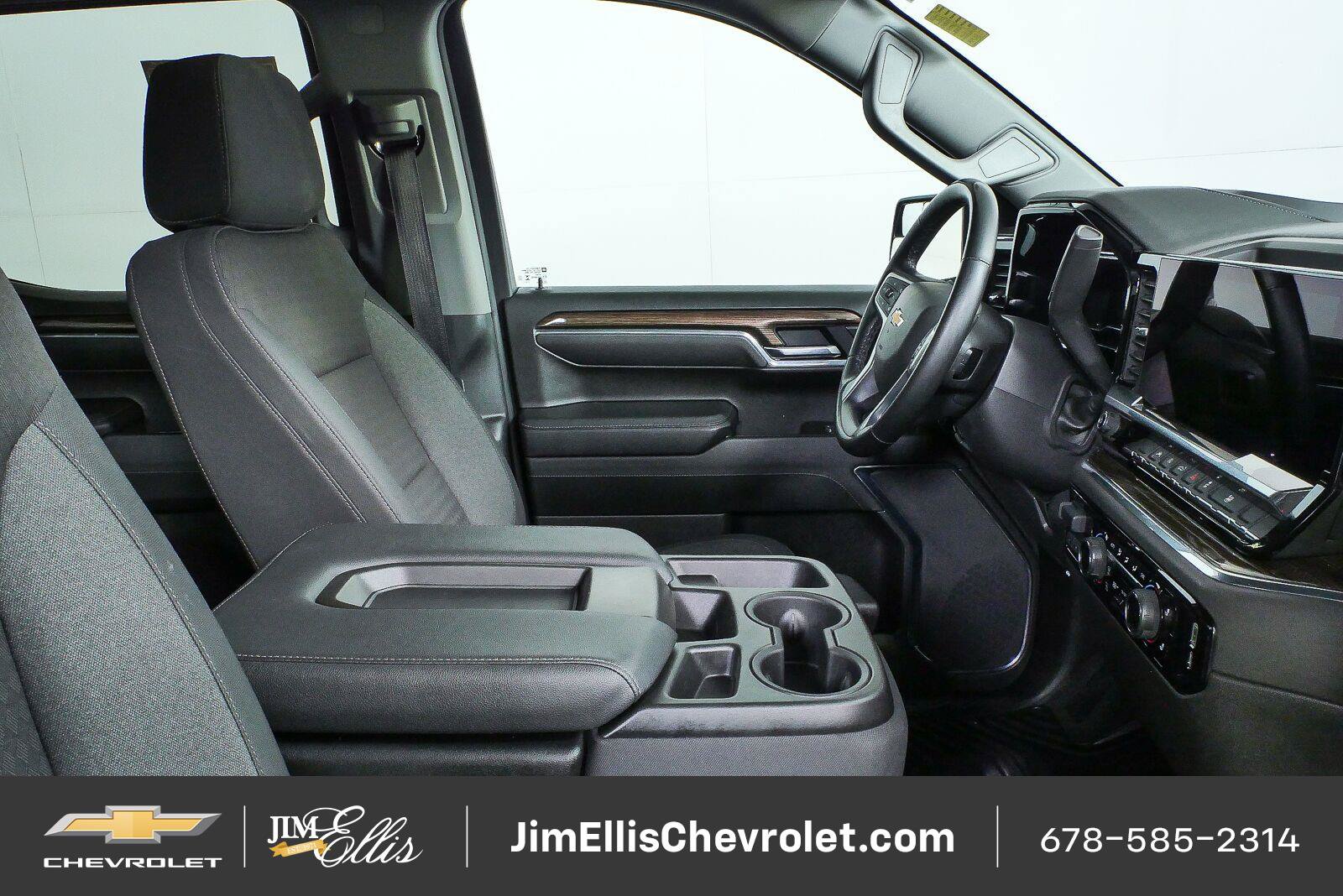 Certified 2025 Chevrolet Silverado 1500 LT AWD/4WD image 19