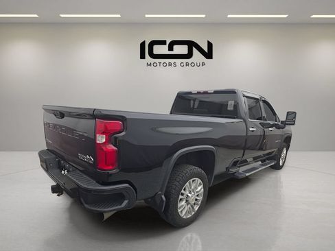 Used 2022 Chevrolet Silverado 2500 High Country w/ Z71 Off-Road Package AWD/4WD image 3