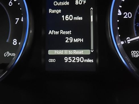 Used 2017 Toyota Highlander XLE AWD/4WD image 26