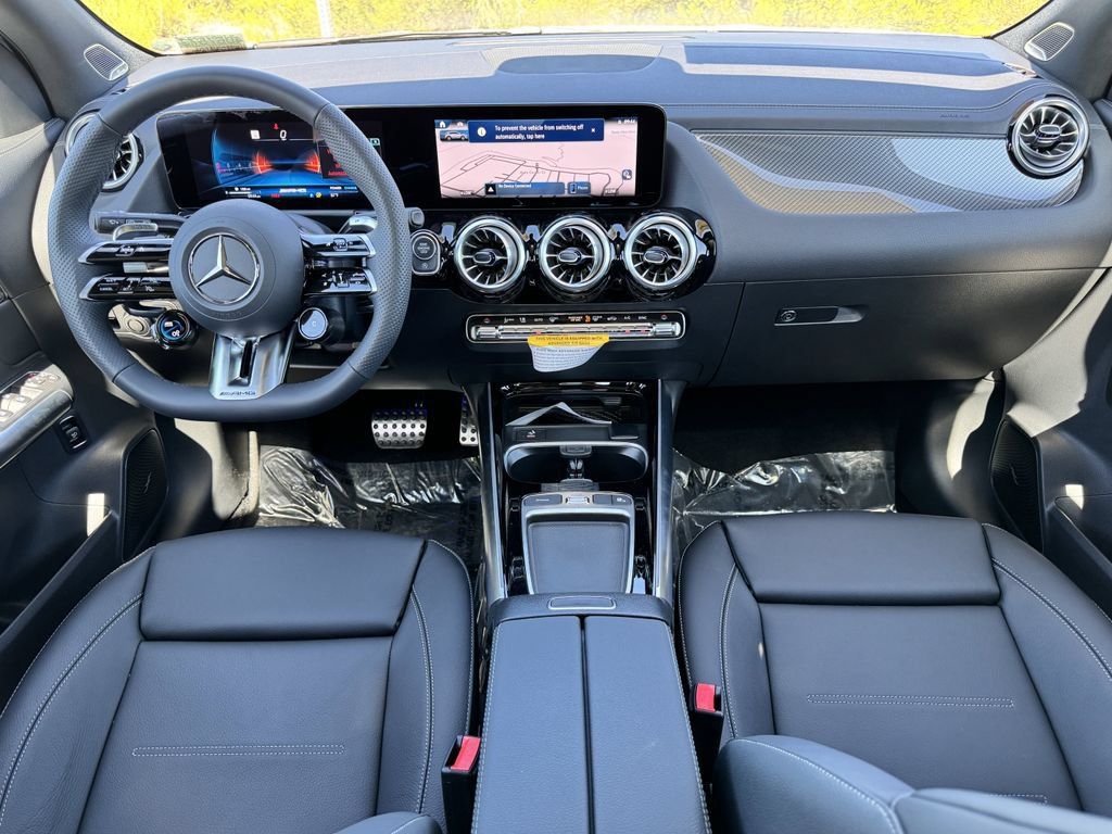 Used 2025 Mercedes-Benz GLA 35 AMG 4MATIC image 32